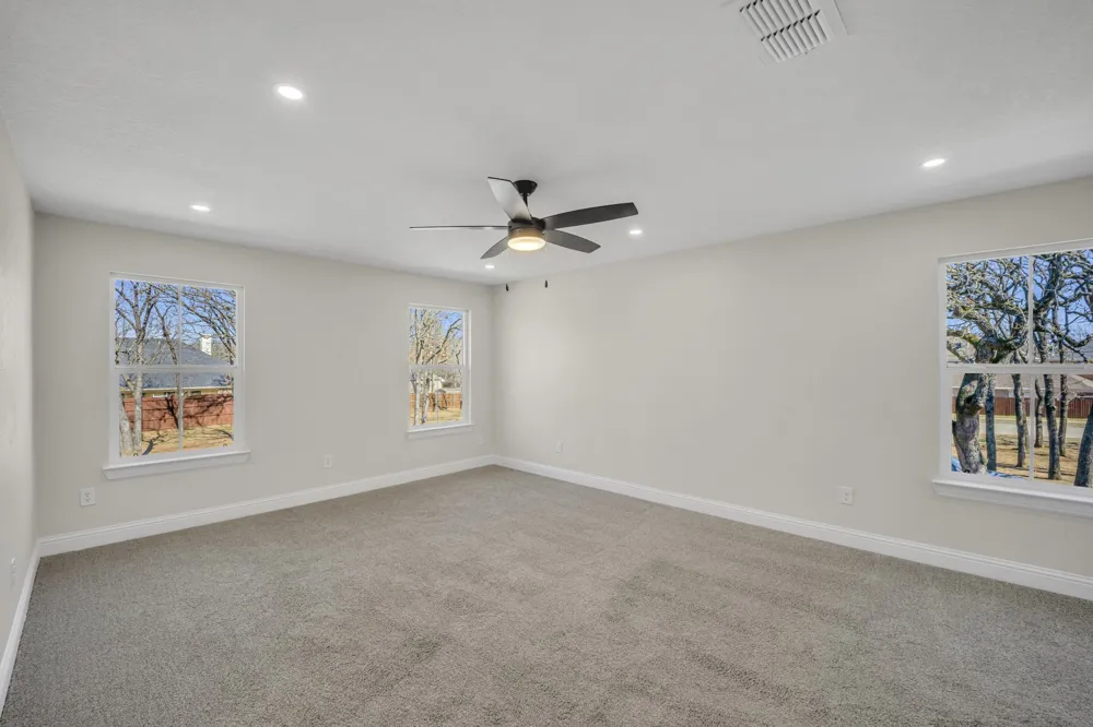 7004 Ledbetter Road Arlington, TX 76001