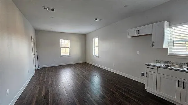 706 N Main Street Ector, TX 75439
