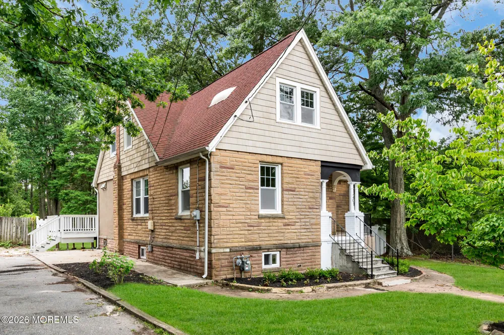 201 Knox Avenue Eatontown, NJ 07724