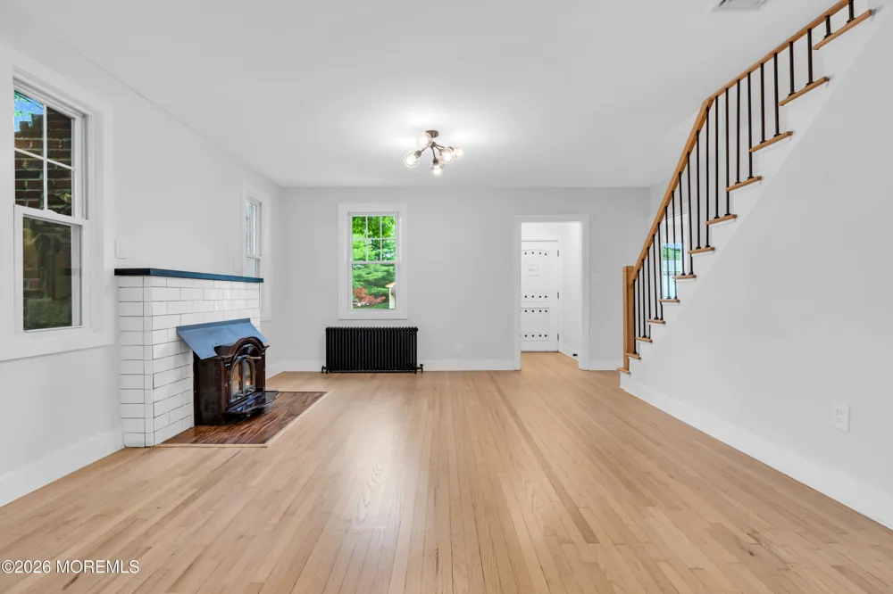 201 Knox Avenue Eatontown, NJ 07724