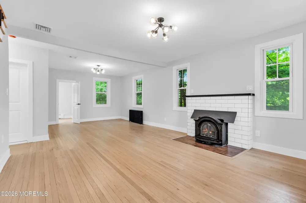 201 Knox Avenue Eatontown, NJ 07724