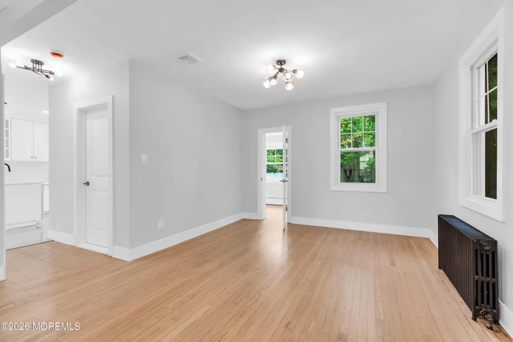 201 Knox Avenue Eatontown, NJ 07724