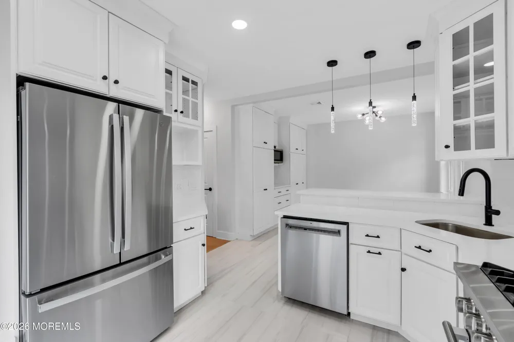 201 Knox Avenue Eatontown, NJ 07724