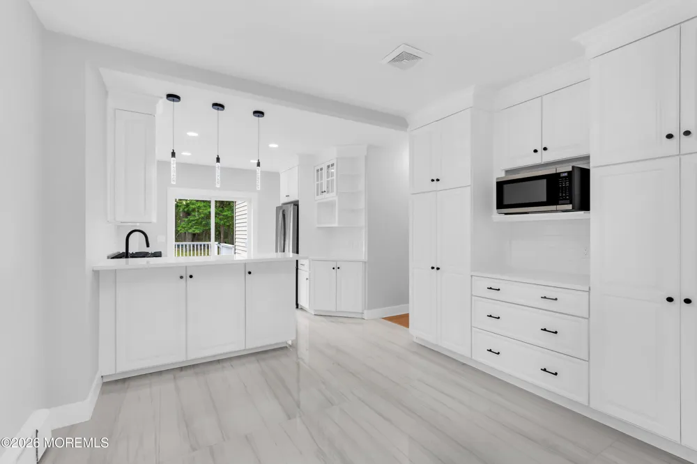 201 Knox Avenue Eatontown, NJ 07724