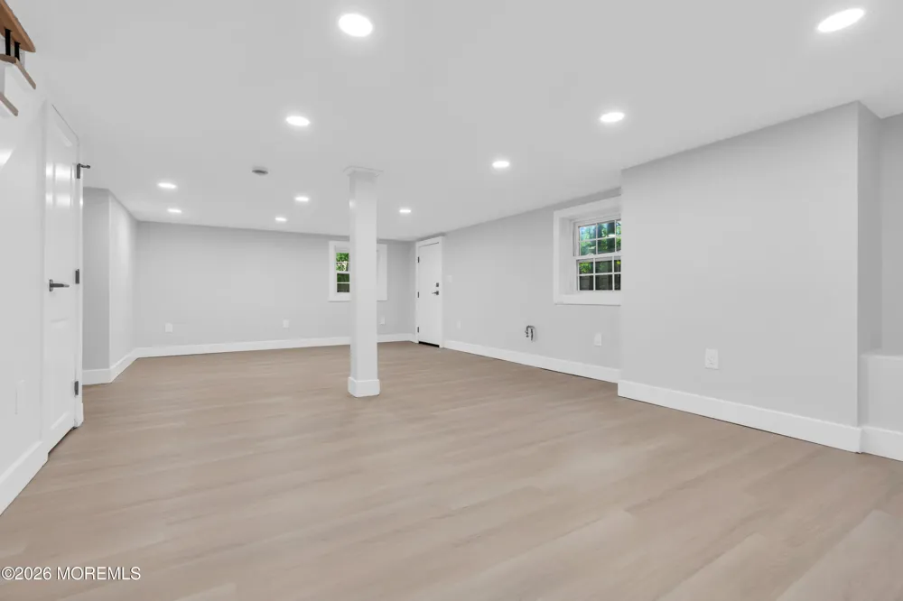 201 Knox Avenue Eatontown, NJ 07724