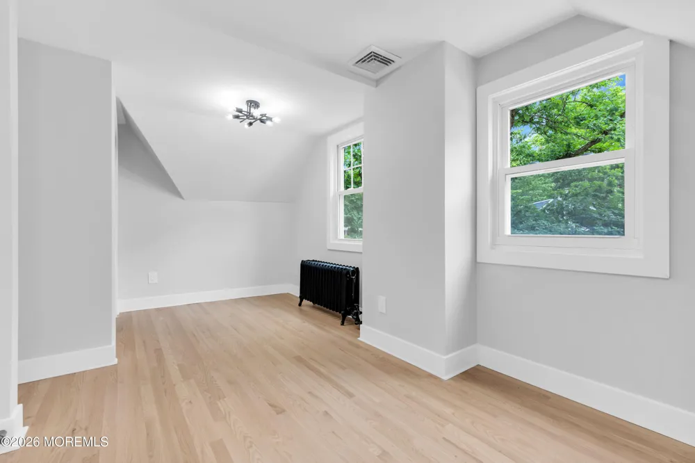 201 Knox Avenue Eatontown, NJ 07724