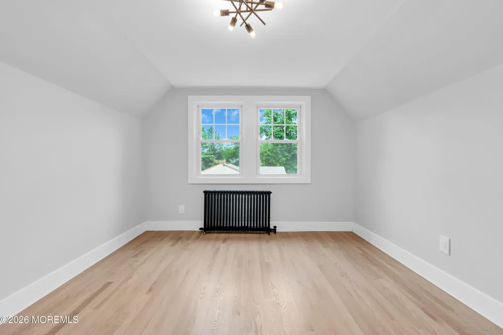 201 Knox Avenue Eatontown, NJ 07724
