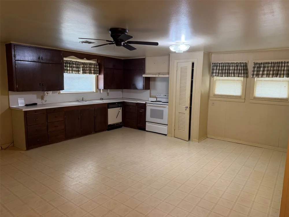 319 Shenandoah Street Marlin, TX 76661
