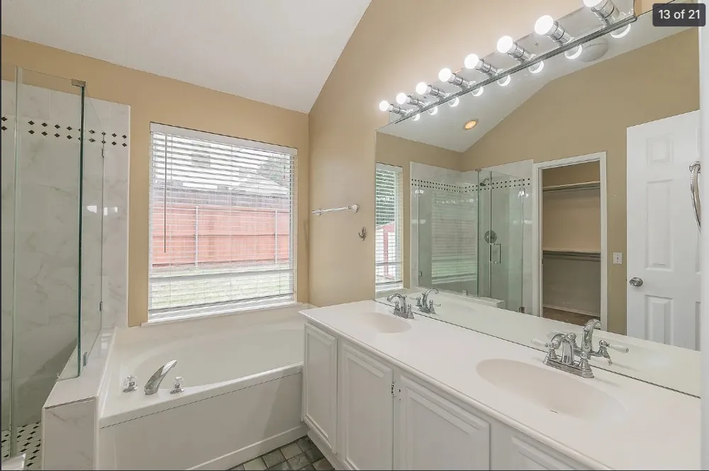 210 Madisson Drive Euless, TX 76039