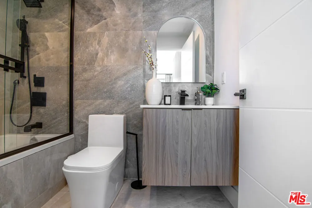 1236 Fairfax Avenue #5 West Hollywood, CA 90046