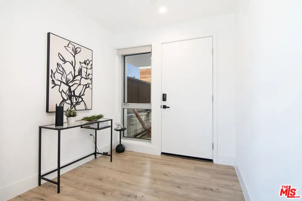 1236 Fairfax Avenue #5 West Hollywood, CA 90046