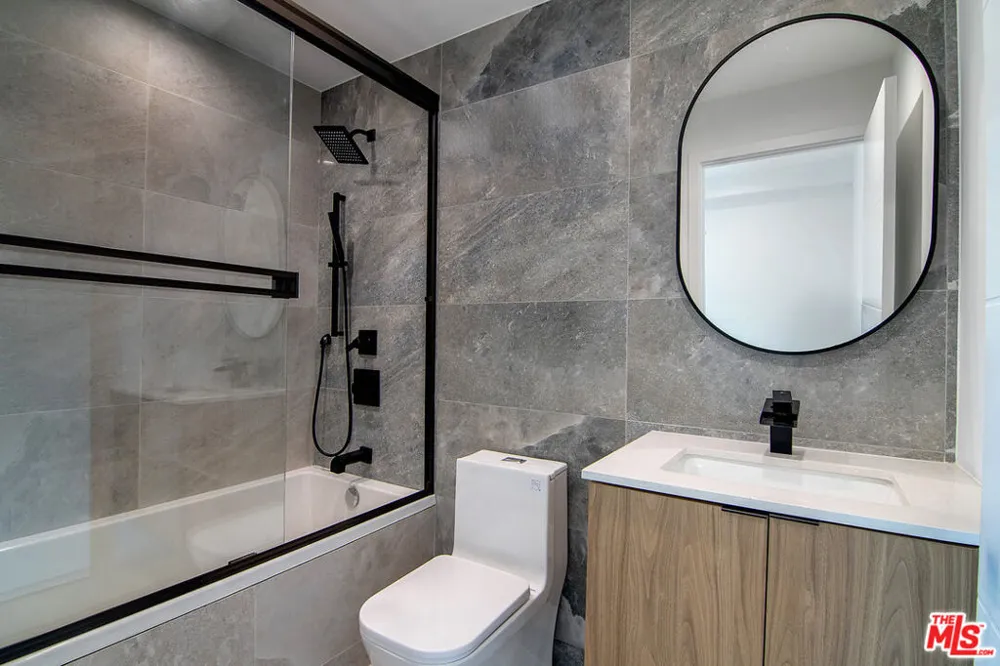 1236 Fairfax Avenue #5 West Hollywood, CA 90046