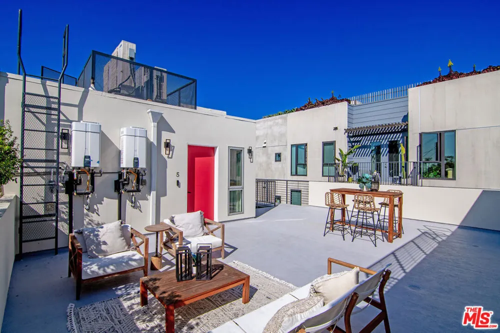 1236 Fairfax Avenue #5 West Hollywood, CA 90046