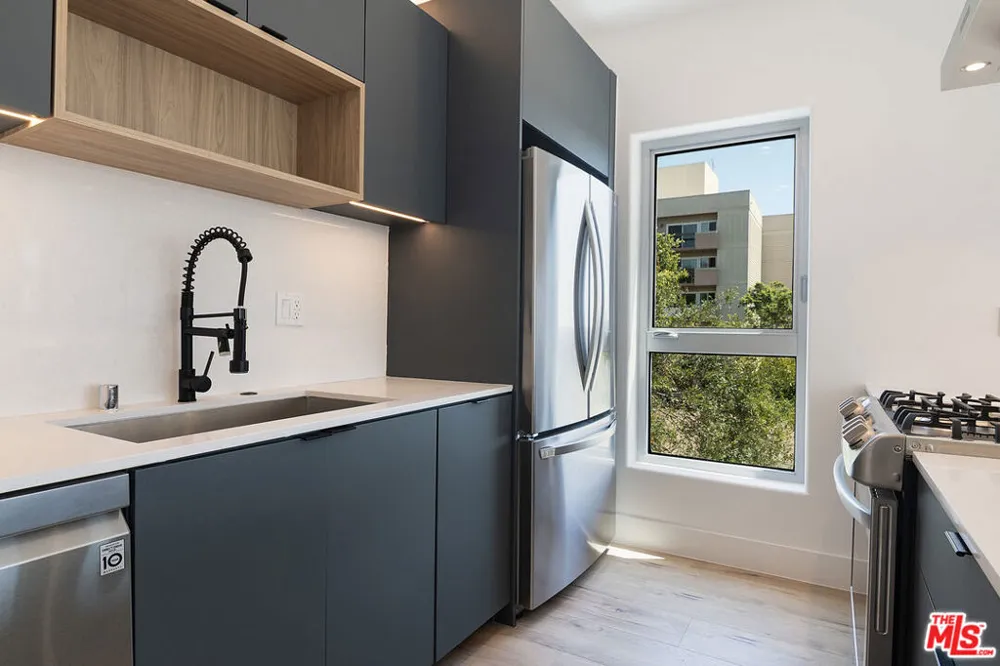 1236 Fairfax Avenue #5 West Hollywood, CA 90046