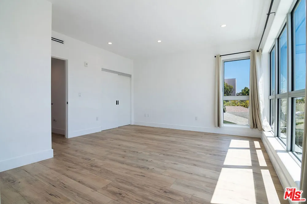1236 Fairfax Avenue #5 West Hollywood, CA 90046