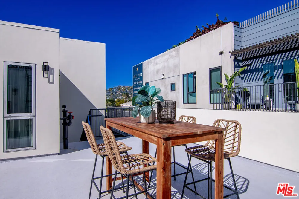 1236 Fairfax Avenue #5 West Hollywood, CA 90046