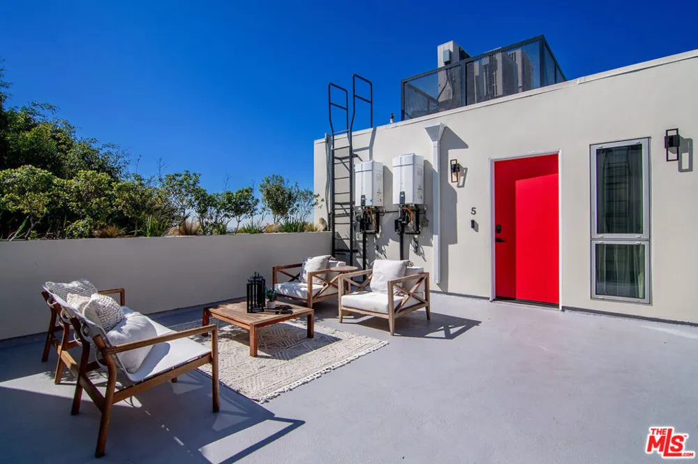 1236 Fairfax Avenue #5 West Hollywood, CA 90046