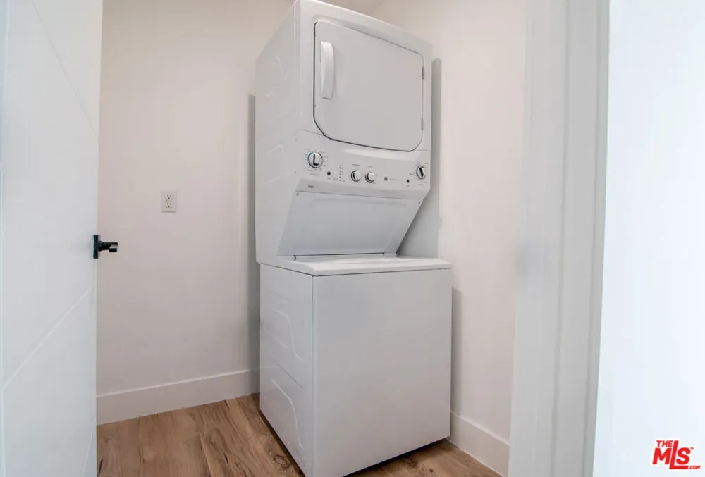 1236 Fairfax Avenue #5 West Hollywood, CA 90046