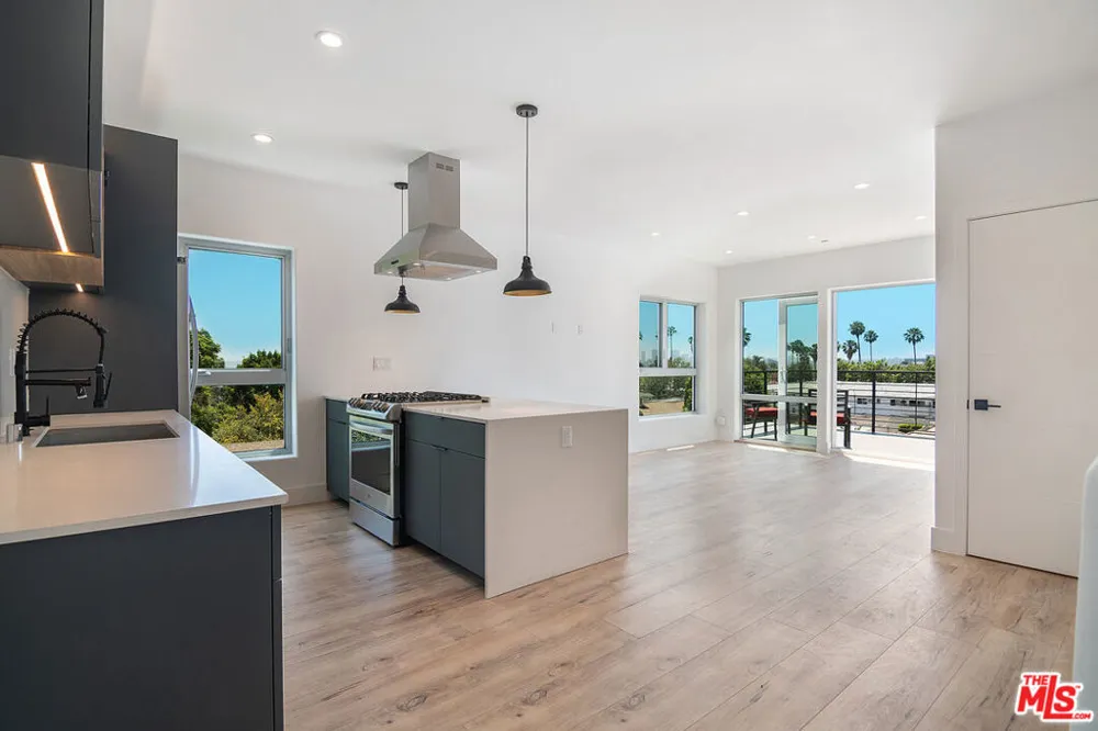 1236 Fairfax Avenue #5 West Hollywood, CA 90046