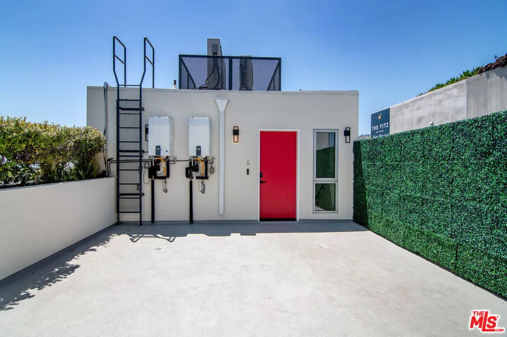 1236 Fairfax Avenue #5 West Hollywood, CA 90046