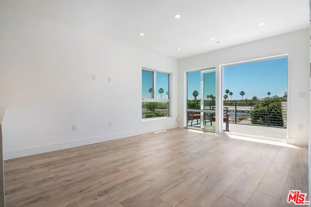 1236 Fairfax Avenue #5 West Hollywood, CA 90046