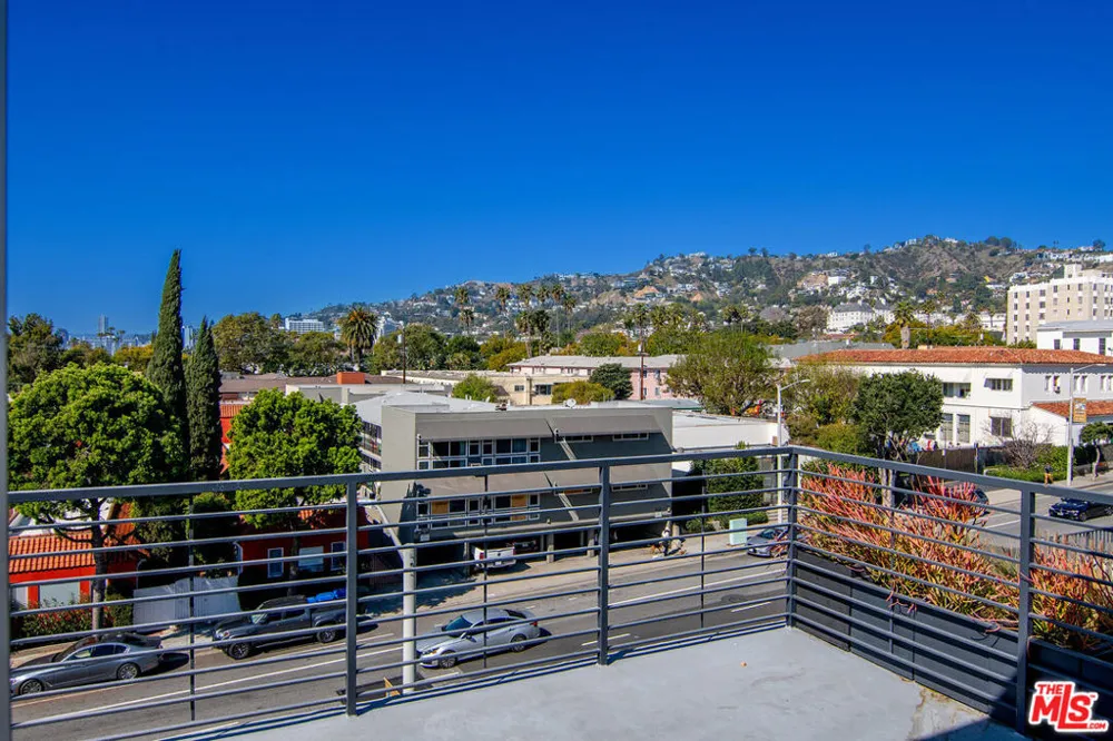 1236 Fairfax Avenue #5 West Hollywood, CA 90046