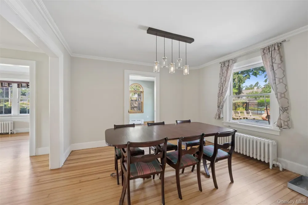 138 Hallock Street Riverhead, NY 11901