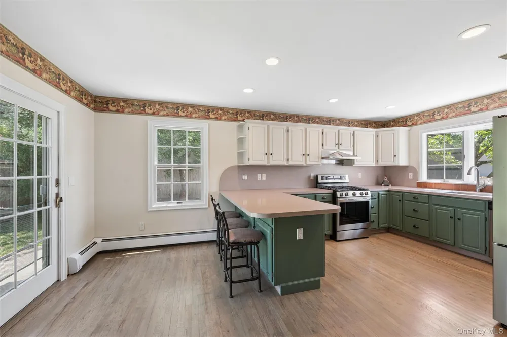 138 Hallock Street Riverhead, NY 11901