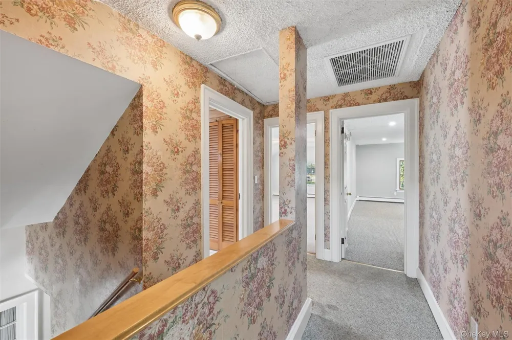 138 Hallock Street Riverhead, NY 11901