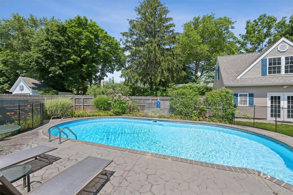 138 Hallock Street Riverhead, NY 11901