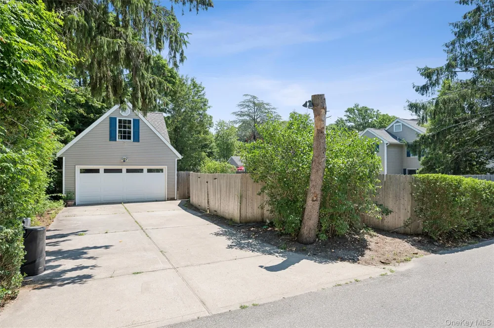 138 Hallock Street Riverhead, NY 11901