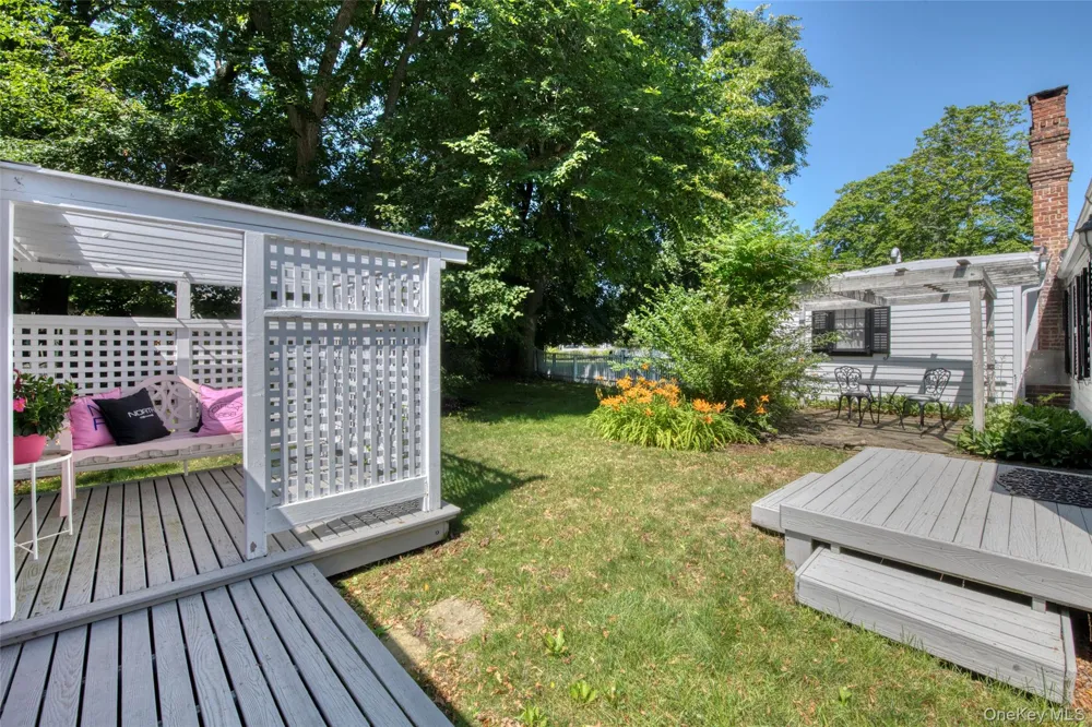 8440 Main Road East Marion, NY 11939