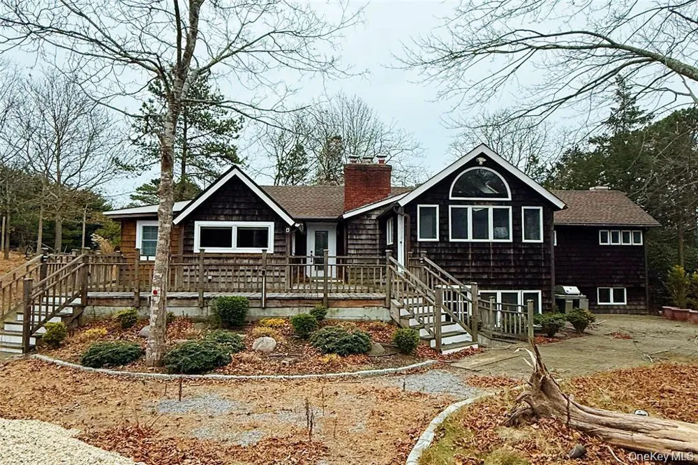 39 Cedar Drive Southampton, NY 11968
