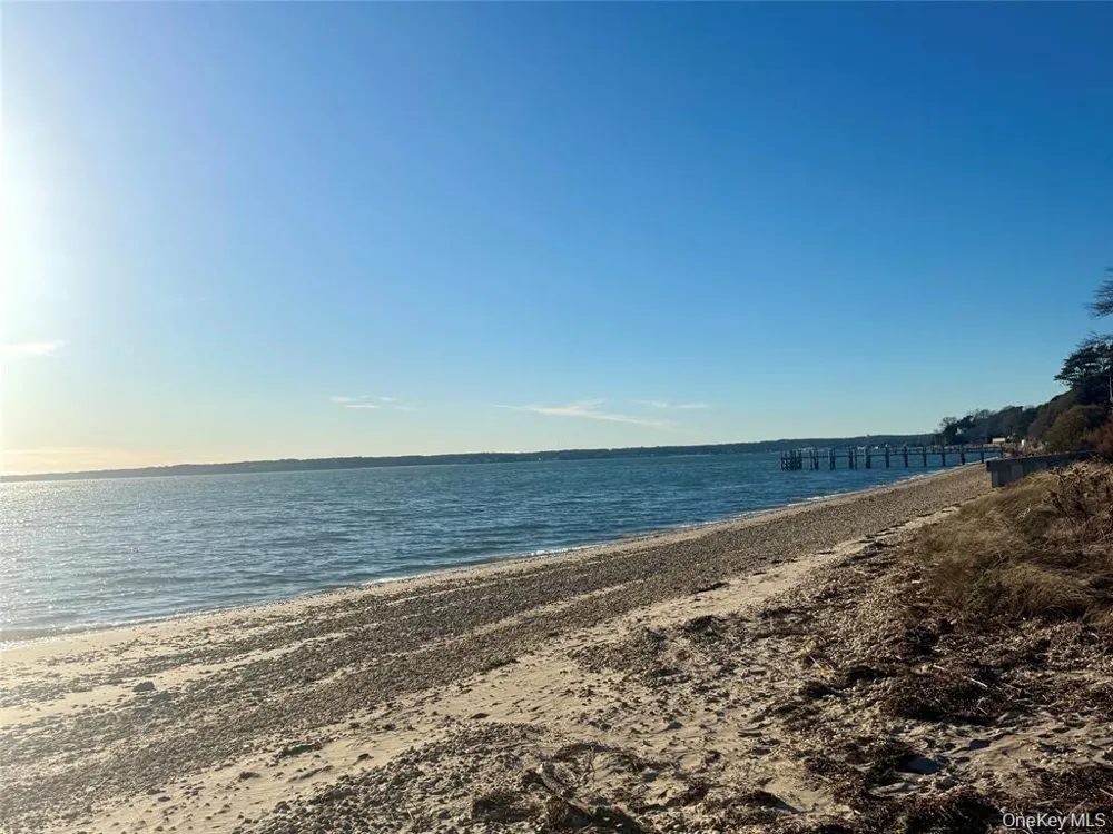 39 Cedar Drive Southampton, NY 11968