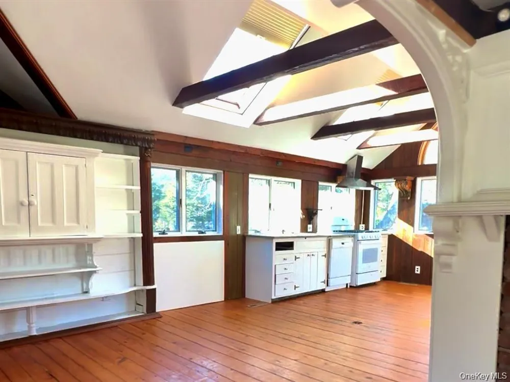 39 Cedar Drive Southampton, NY 11968
