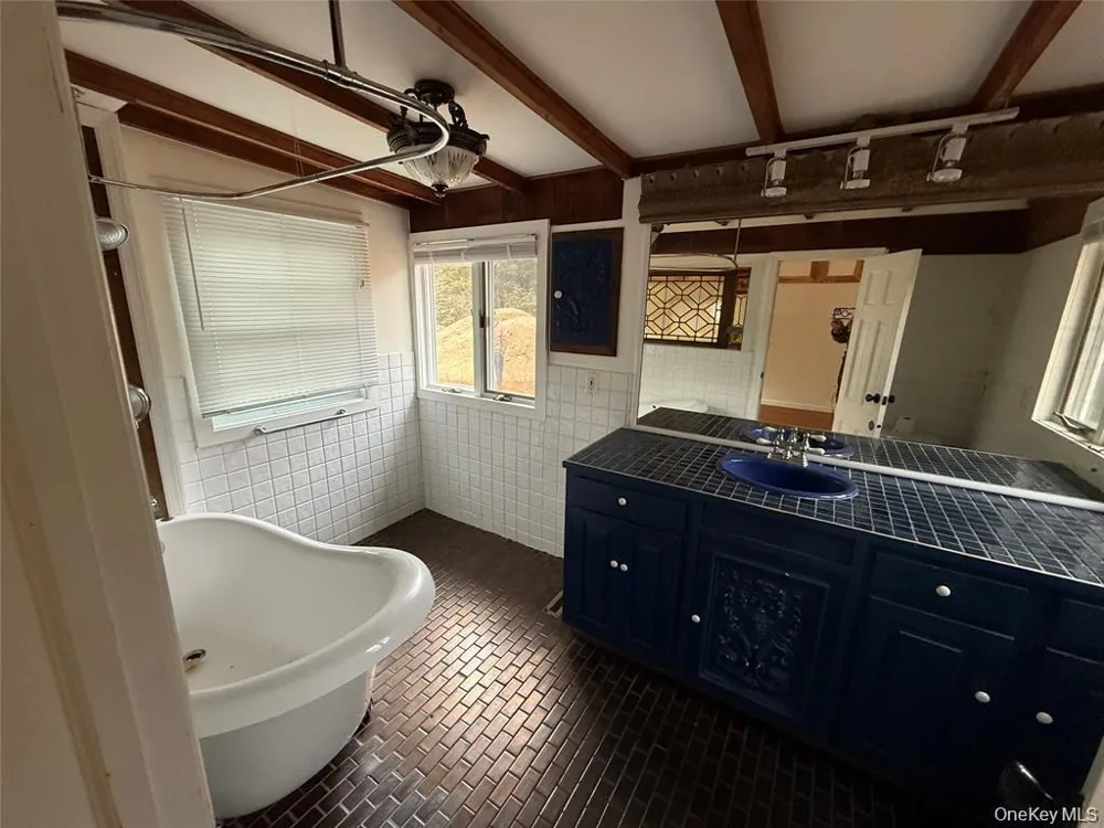 39 Cedar Drive Southampton, NY 11968