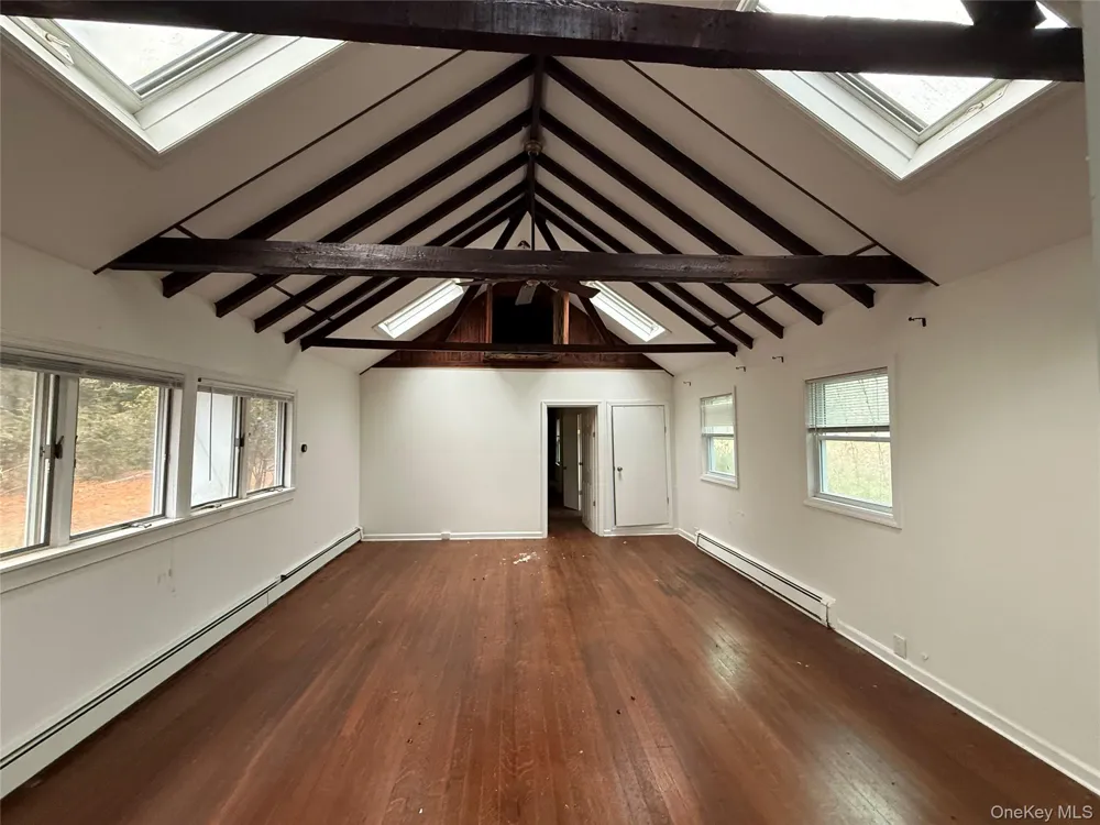 39 Cedar Drive Southampton, NY 11968
