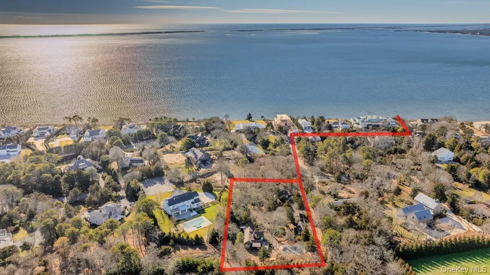 39 Cedar Drive Southampton, NY 11968