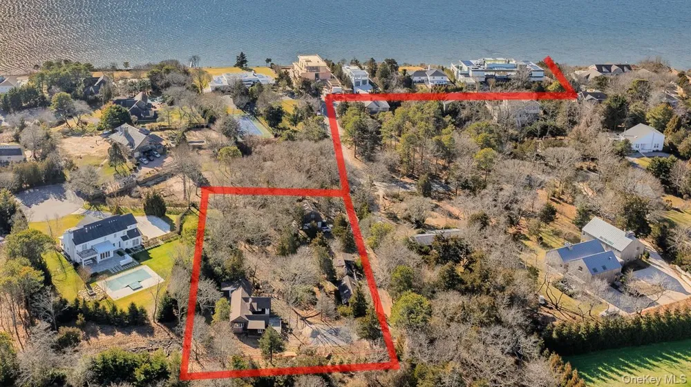 39 Cedar Drive Southampton, NY 11968