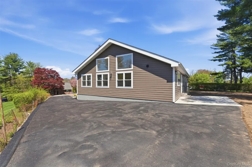 2800 Sarles Drive Yorktown Heights, NY 10598