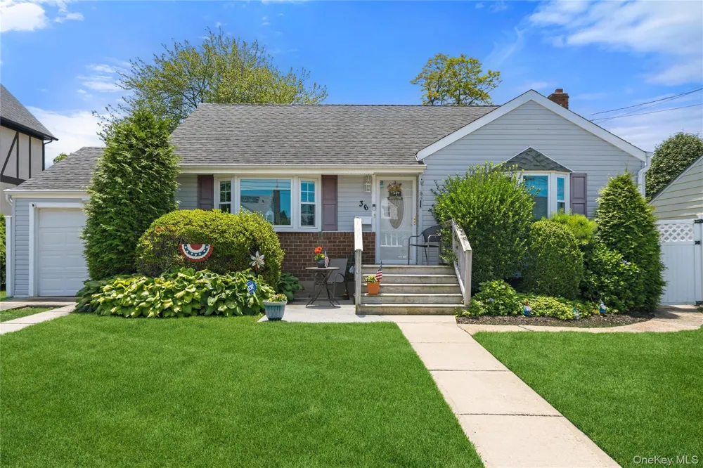 36 Liszt Street Hicksville, NY 11801
