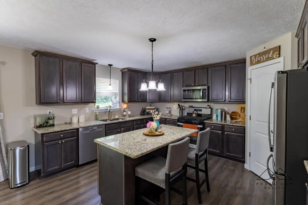 415 Edgewood Pass Fenton, MI 48430