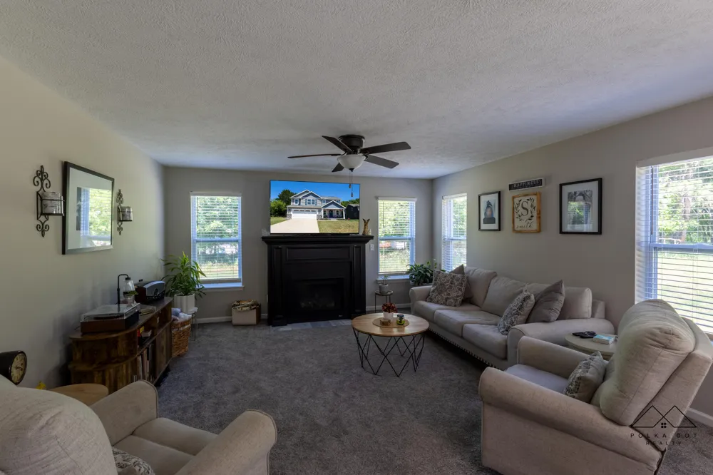 415 Edgewood Pass Fenton, MI 48430