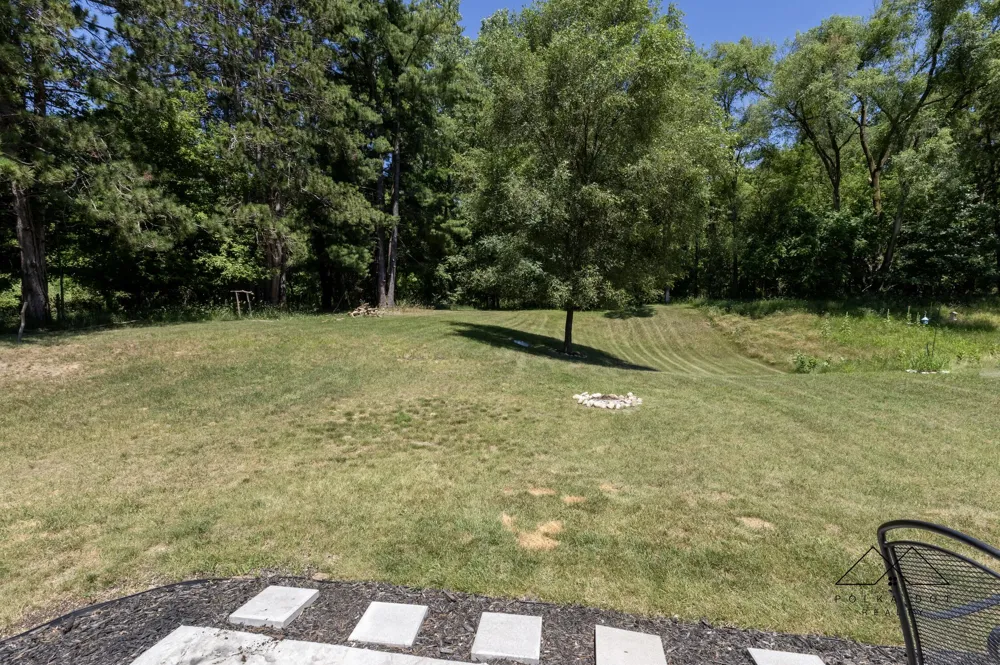 415 Edgewood Pass Fenton, MI 48430