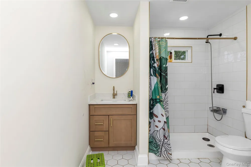 1701 Lexington Avenue Merrick, NY 11566