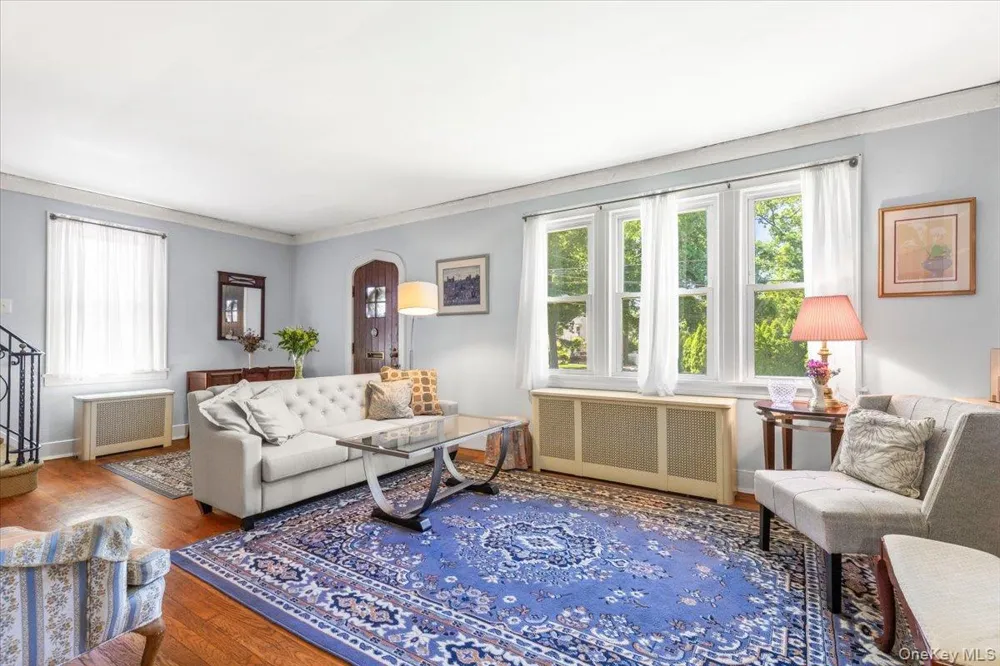 1072 Hunter Avenue Pelham, NY 10803