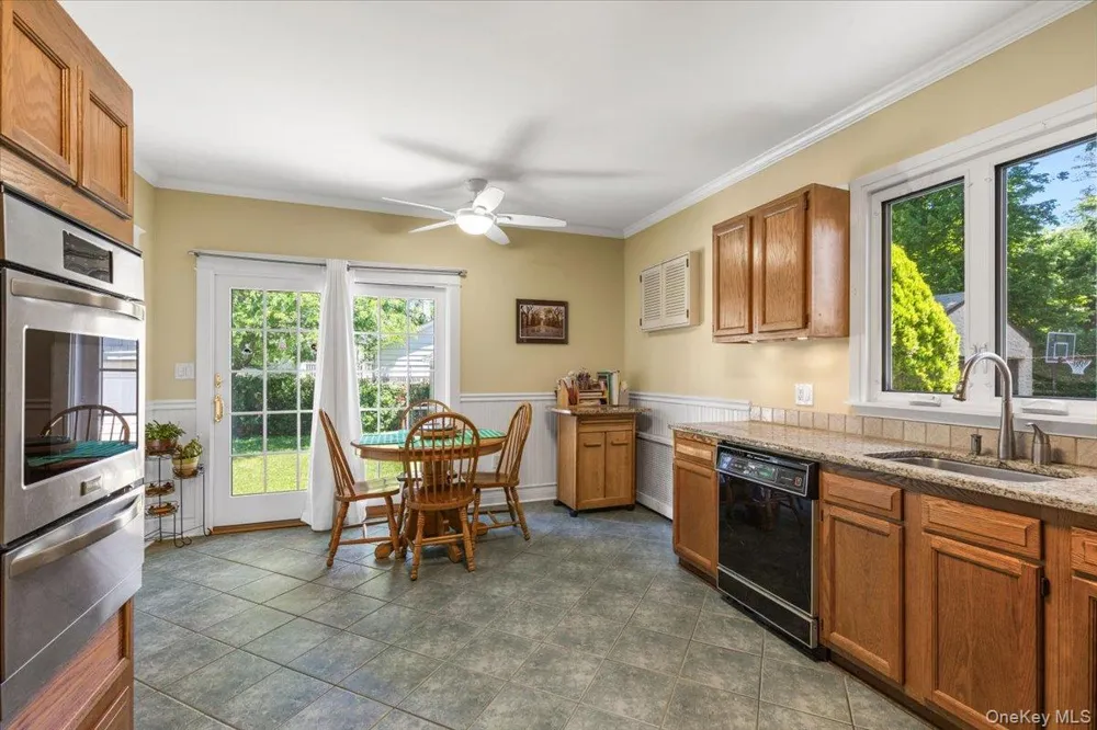 1072 Hunter Avenue Pelham, NY 10803