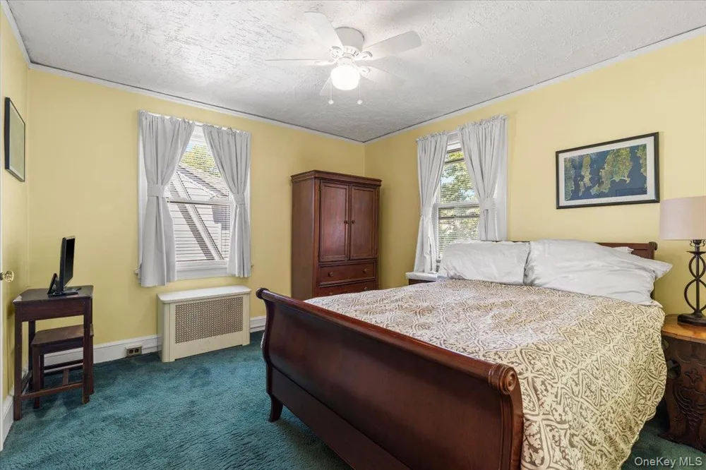 1072 Hunter Avenue Pelham, NY 10803