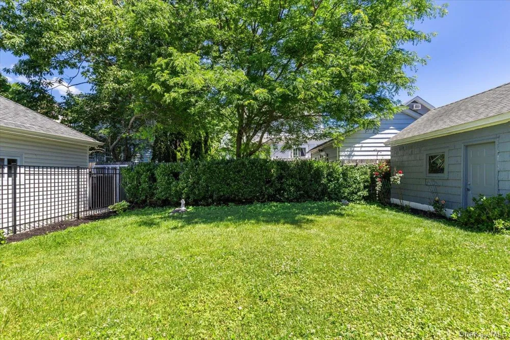 1072 Hunter Avenue Pelham, NY 10803