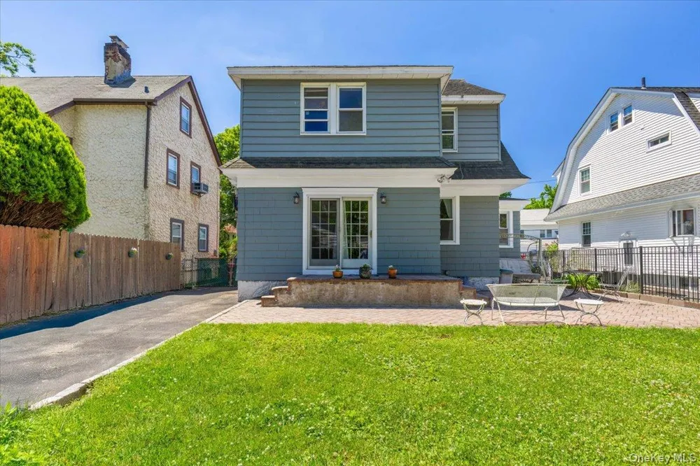 1072 Hunter Avenue Pelham, NY 10803